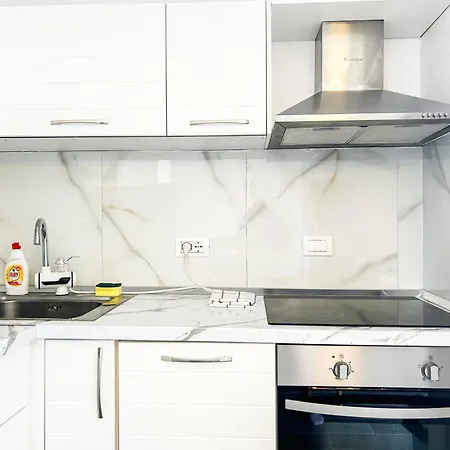 1 Bedroom 968 Apartment *