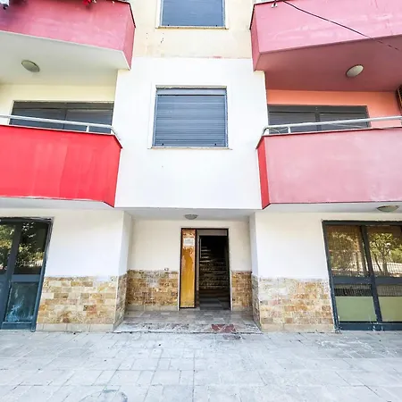 1 Bedroom 968 Apartment *
