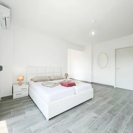 1 Bedroom 968 * Golem (Tirana)