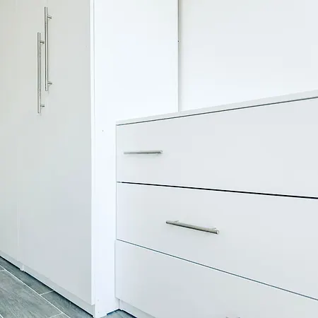1 Bedroom 968 *
