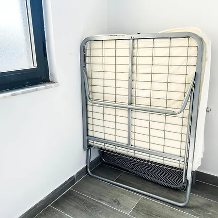 Apartment 1 Bedroom 968 *