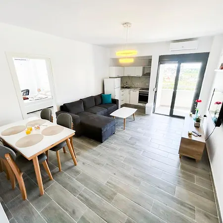 Apartment 1 Bedroom 968